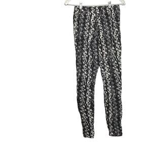 H&M boho sweats has 2‎ pockets
